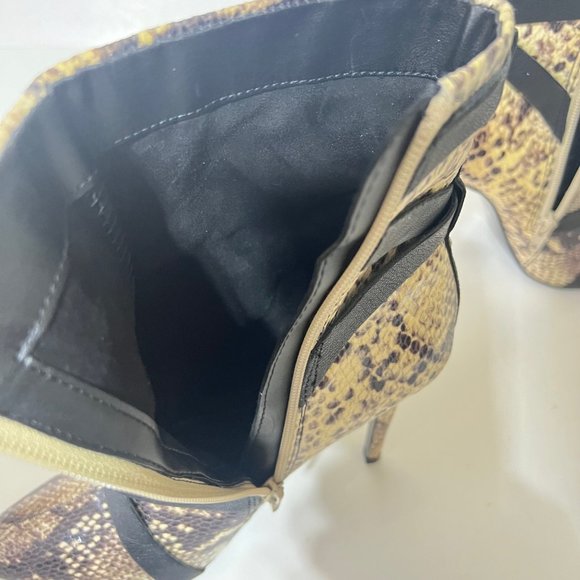 Guess Snake Printed Pointed Toe Stiletto Heel Multi Tone Ankle Boot, Sz 7.5 M - Picture 12 of 16